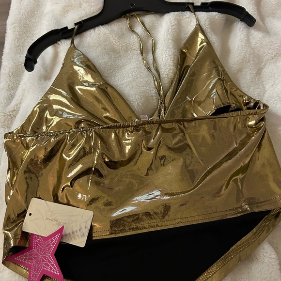 💰PRICE ⬇️ 
 PEACH • Metallic Gold Halter Top • XL - Picture 5 of 9